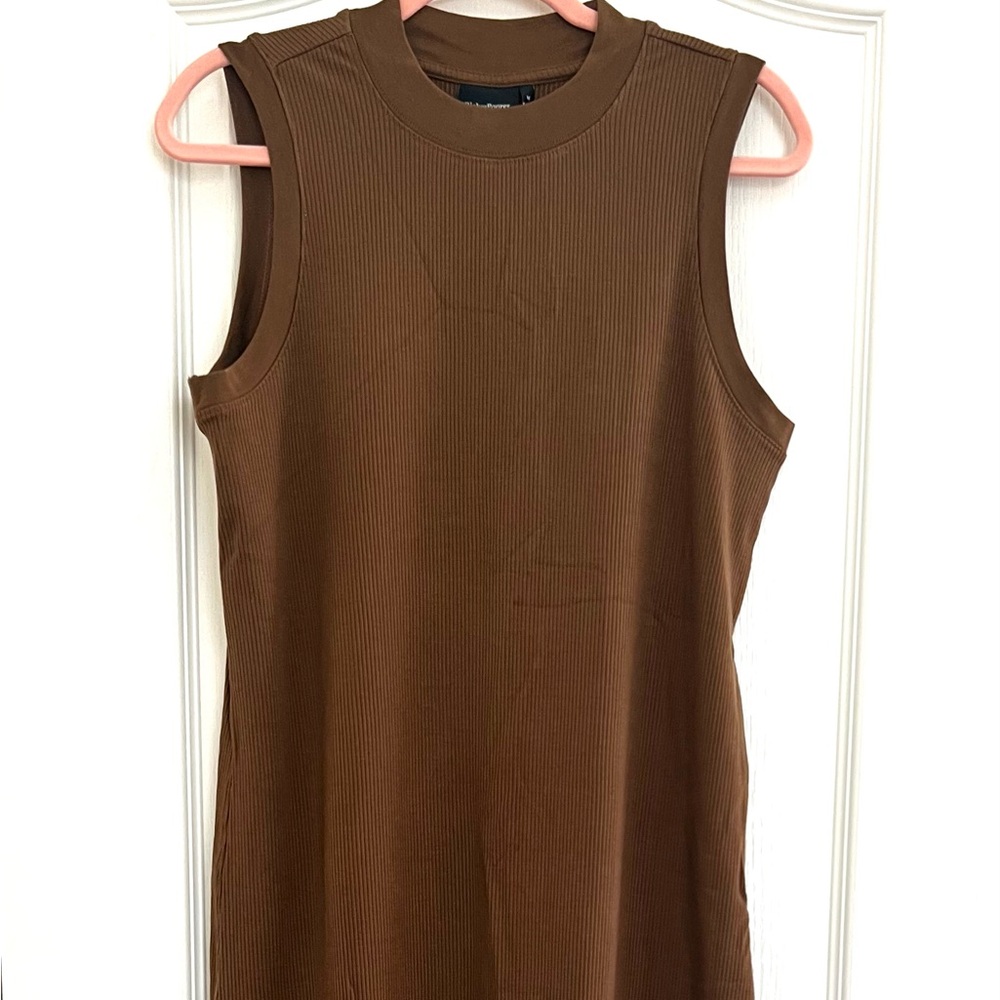 Sleeveless Brown Ribbed Dress